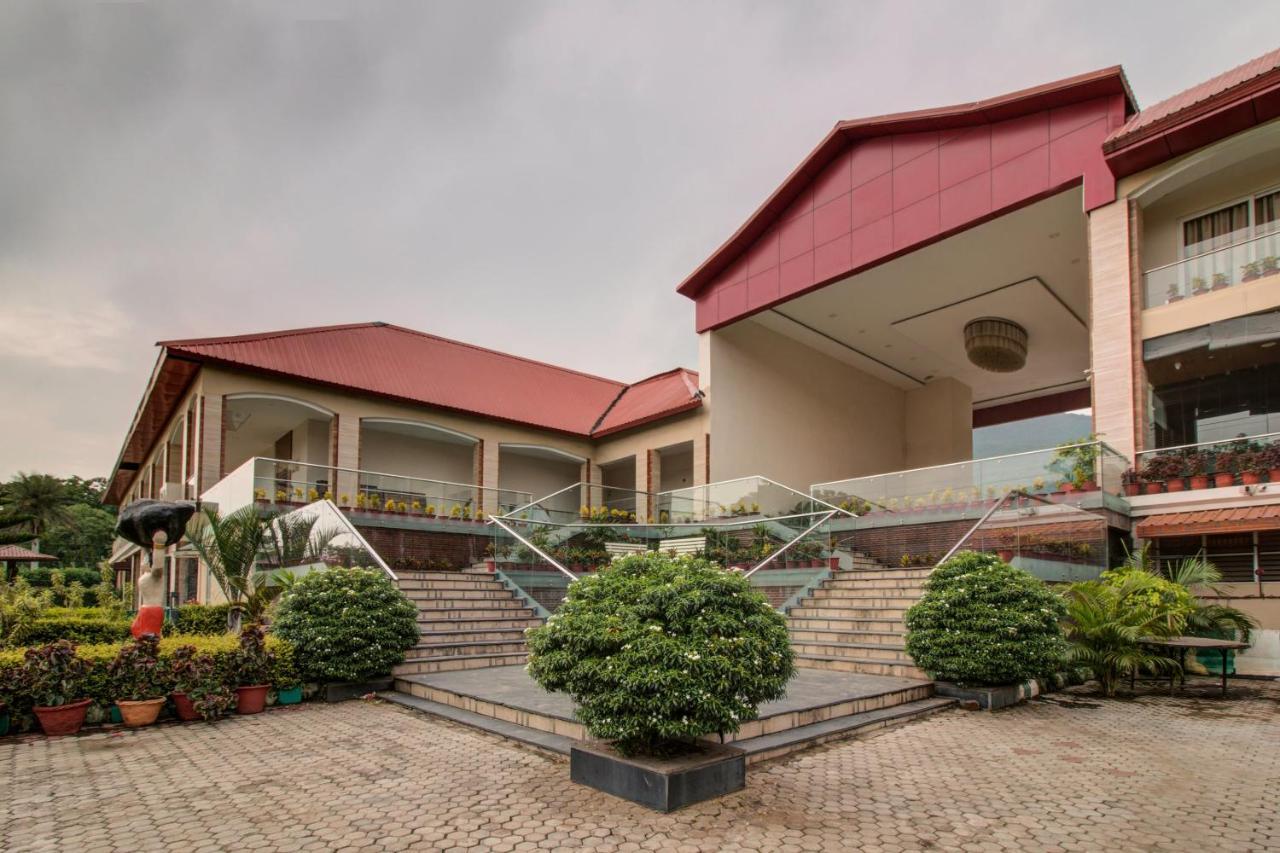 Oyo 3575 The Wave International Hotel Dzsamsedpur Kültér fotó
