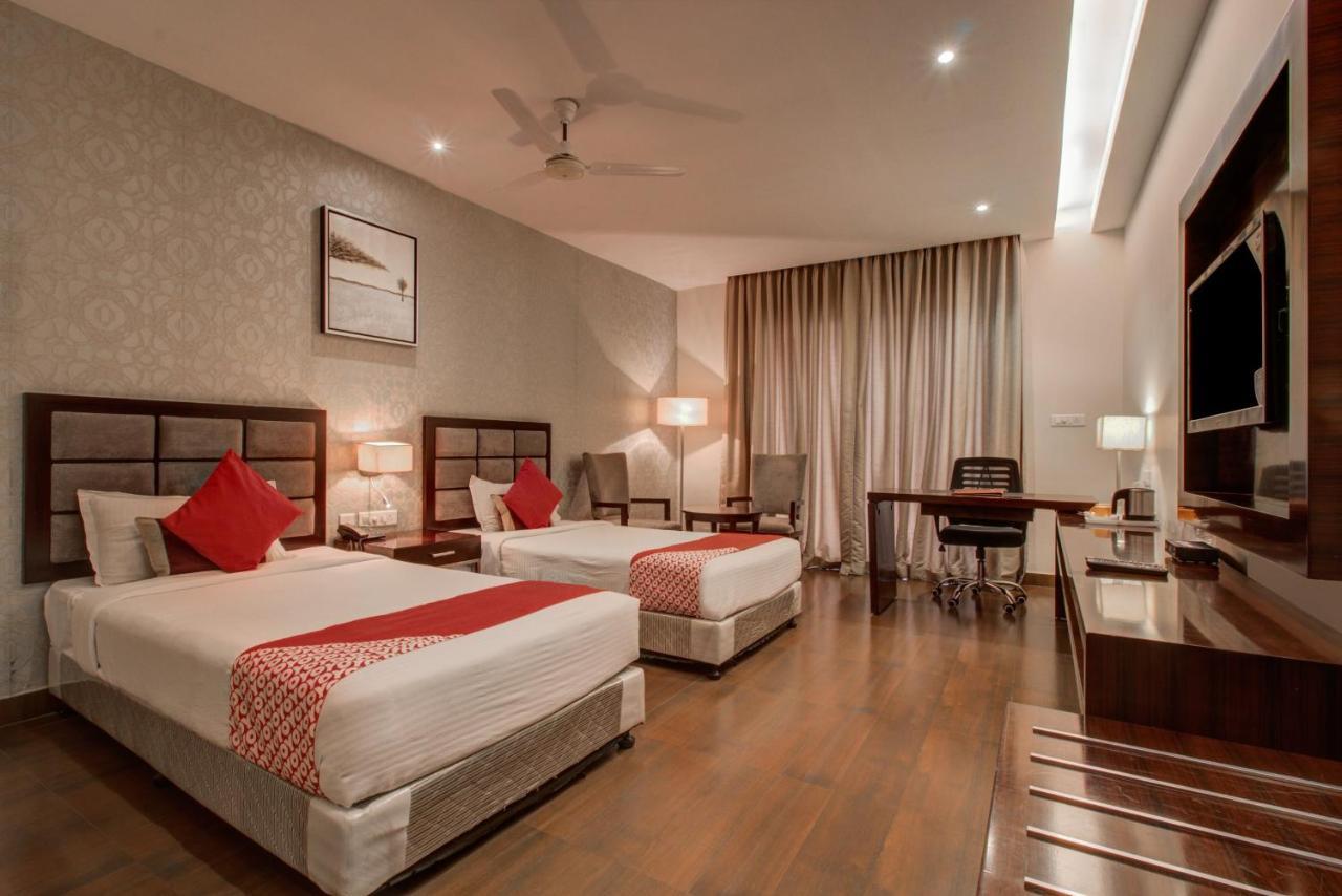 Oyo 3575 The Wave International Hotel Dzsamsedpur Kültér fotó