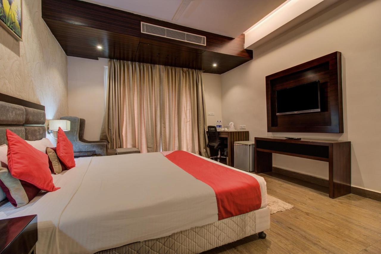 Oyo 3575 The Wave International Hotel Dzsamsedpur Kültér fotó