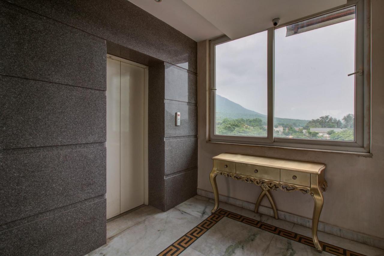 Oyo 3575 The Wave International Hotel Dzsamsedpur Kültér fotó