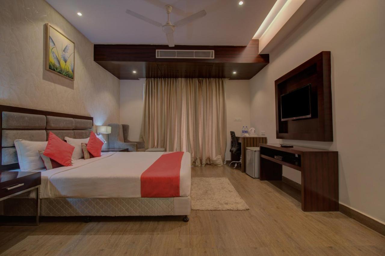 Oyo 3575 The Wave International Hotel Dzsamsedpur Kültér fotó