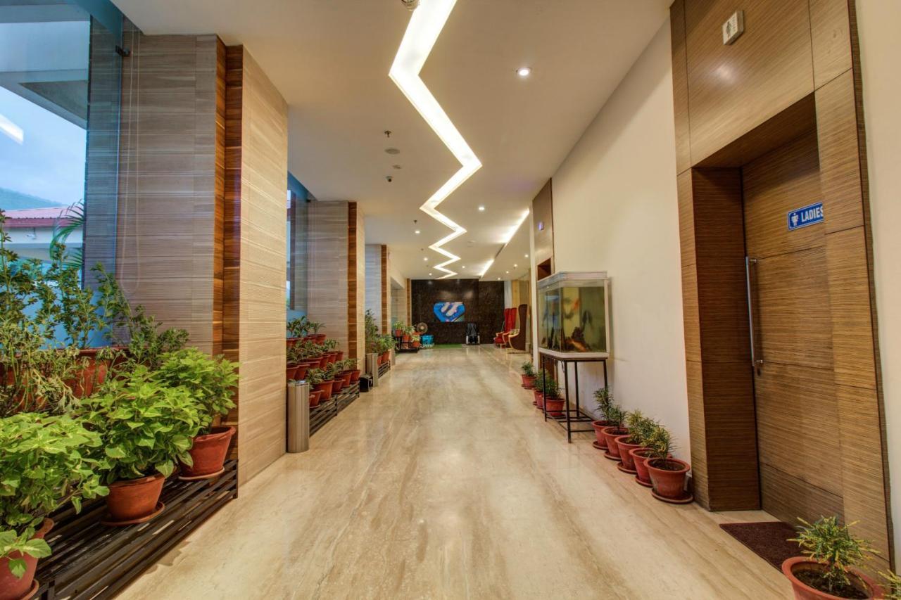 Oyo 3575 The Wave International Hotel Dzsamsedpur Kültér fotó