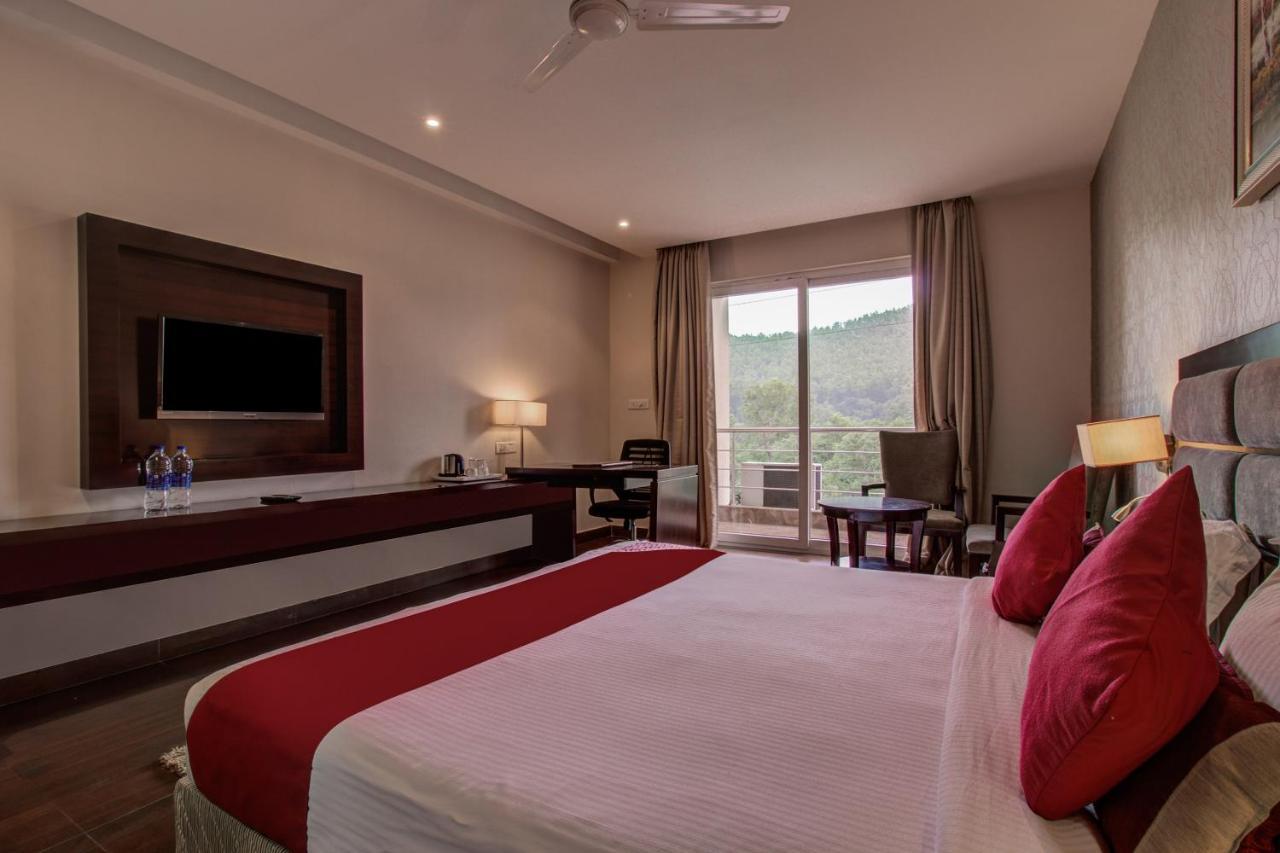Oyo 3575 The Wave International Hotel Dzsamsedpur Kültér fotó