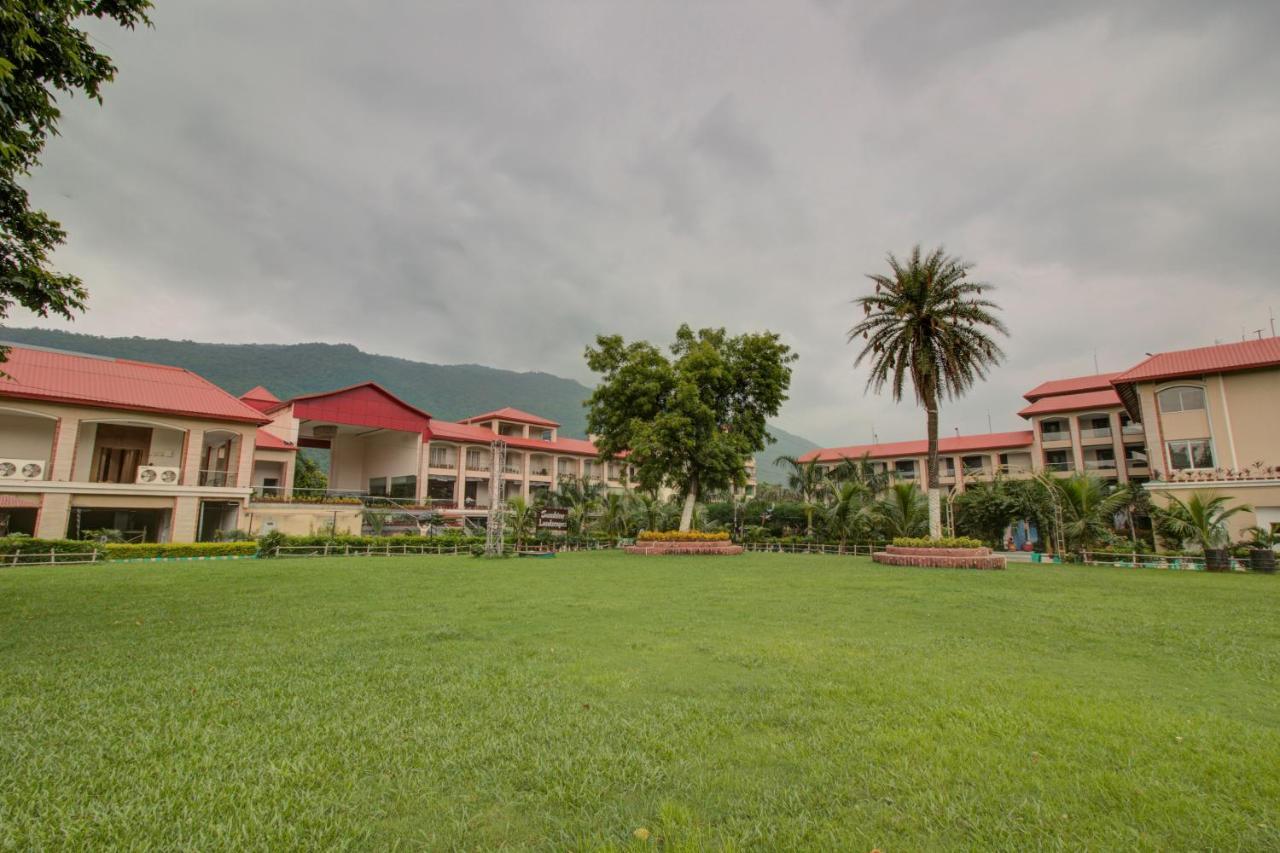 Oyo 3575 The Wave International Hotel Dzsamsedpur Kültér fotó
