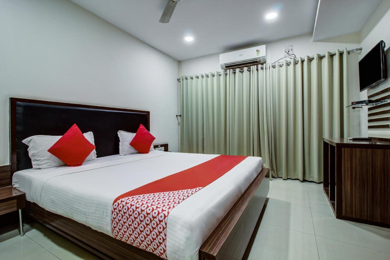 Oyo 3575 The Wave International Hotel Dzsamsedpur Kültér fotó