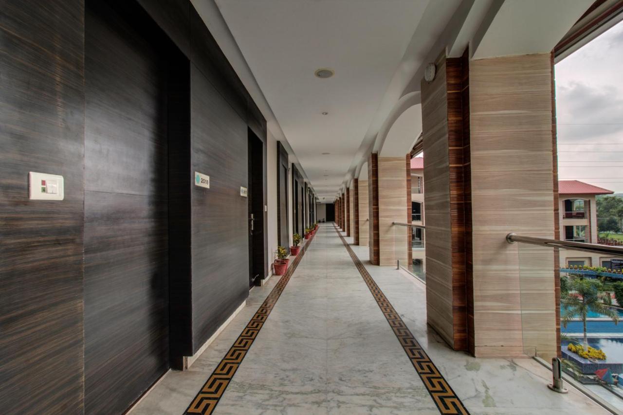 Oyo 3575 The Wave International Hotel Dzsamsedpur Kültér fotó