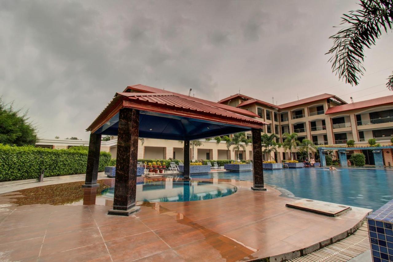 Oyo 3575 The Wave International Hotel Dzsamsedpur Kültér fotó