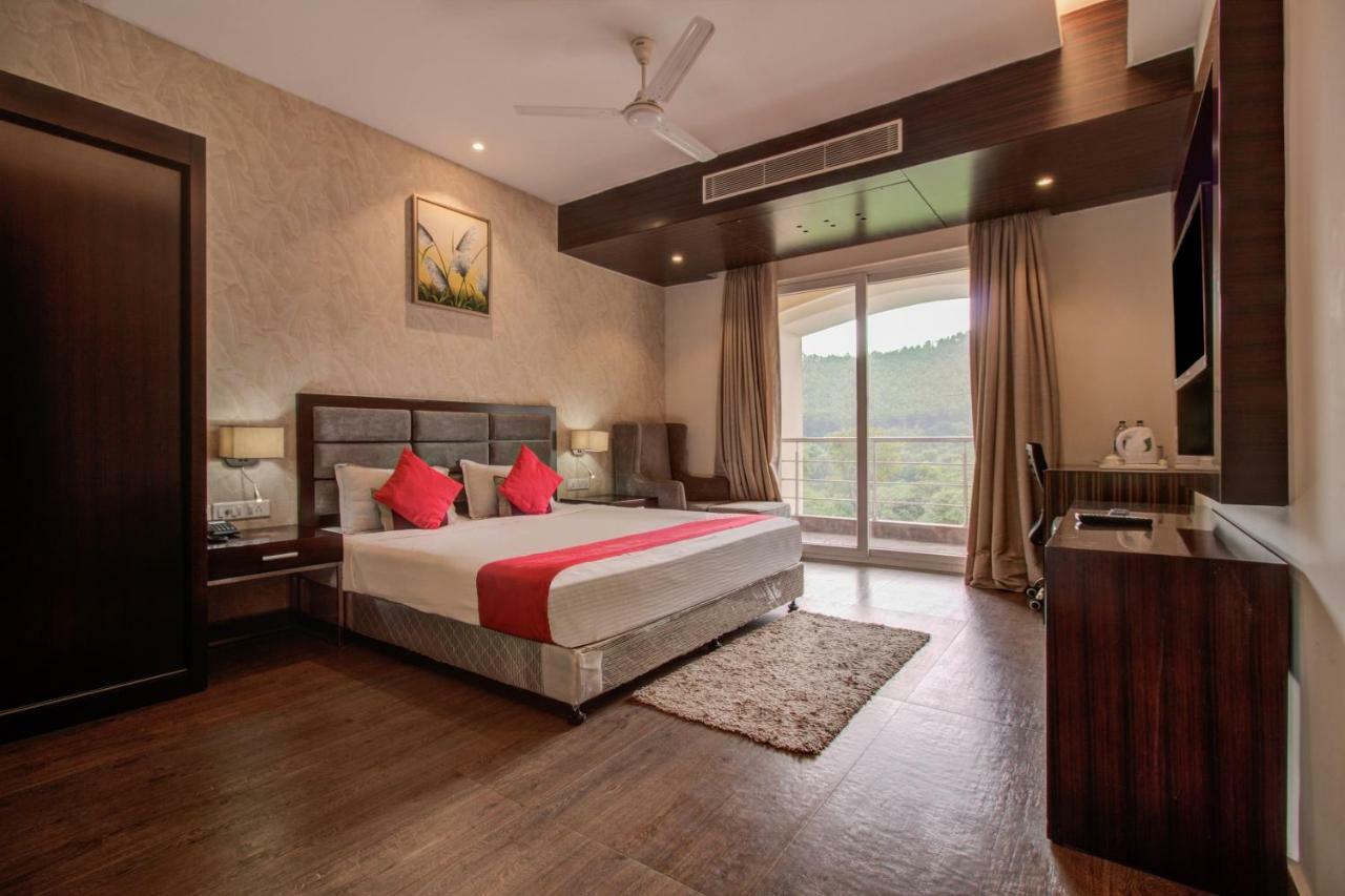 Oyo 3575 The Wave International Hotel Dzsamsedpur Kültér fotó