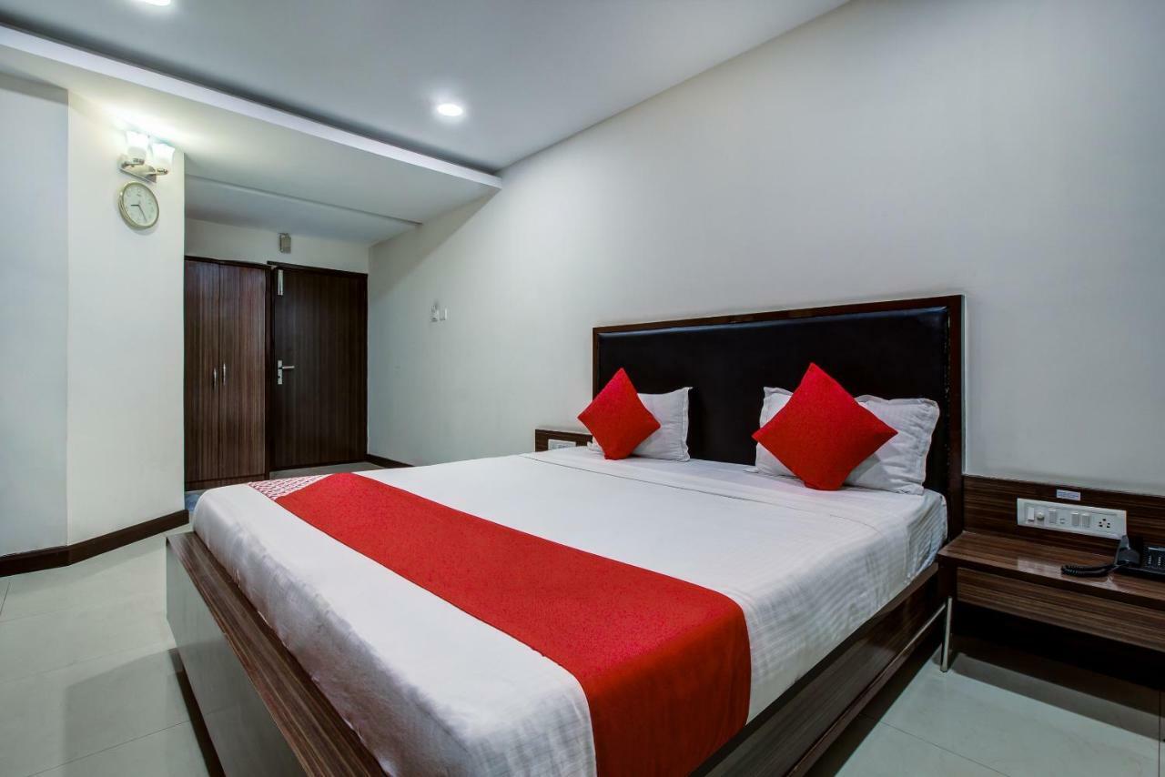 Oyo 3575 The Wave International Hotel Dzsamsedpur Kültér fotó